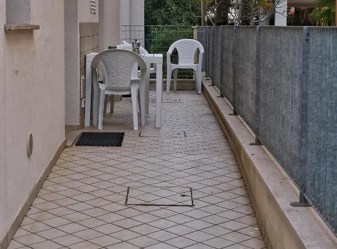 Rose De Mar - Grazioso Con Posto Auto Apartment Grado